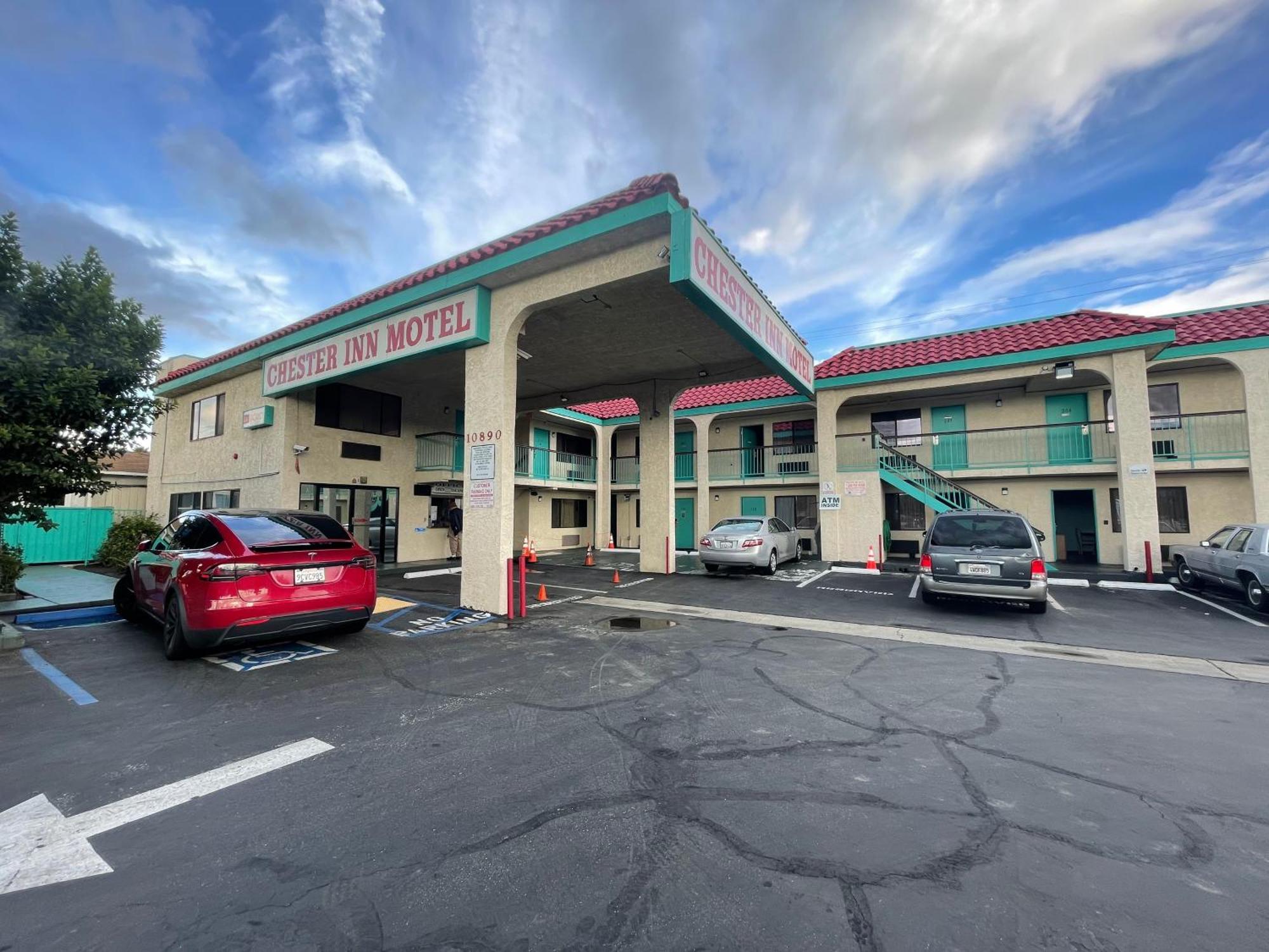 Motel Chester 2*